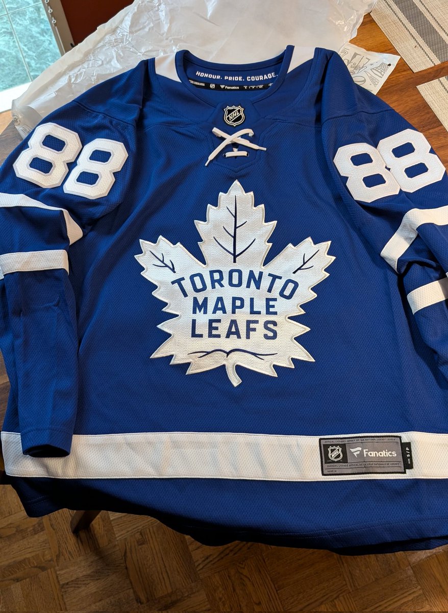 17yo's Xmas present but this time the right size for her.  So he can come off the IL now... 😄