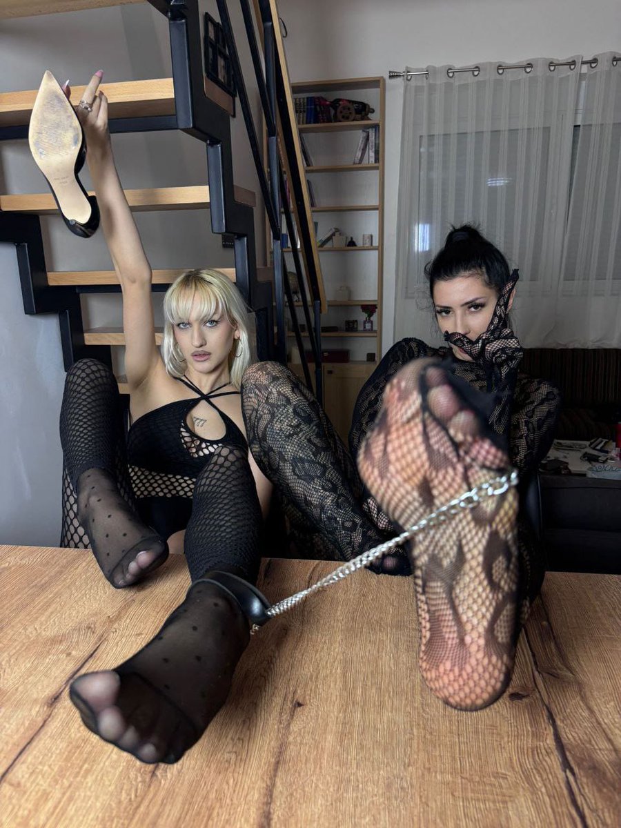 auroraparis777's tweet image. Tonight i'm waiting for my birthday, stay tuned for the birthday discount 🥰😎🌸 on my OF