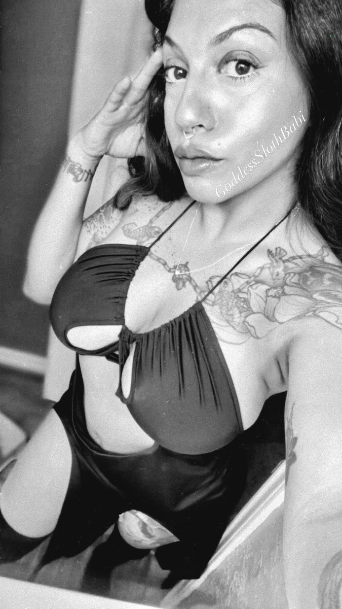 GoddessSBabi's tweet photo. Rising from the app graveyard to give purpose to your useless existence. Miss me? https://t.co/X6IfBKzrWk