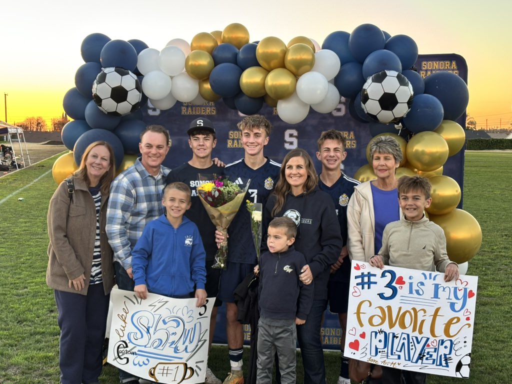 sonoraraiders's tweet photo. Final Score - Boys Soccer - Sonora 2, Esperanza 0

Raiders remain undefeated (3-0) in Freeway League play after a methodical victory at home on Senior Day. Go Raiders!

@SGVNSports @James_Escarcega @ocvarsityguy @ocvarsityguy @fjuhsd https://t.co/c4RdQ07fgr