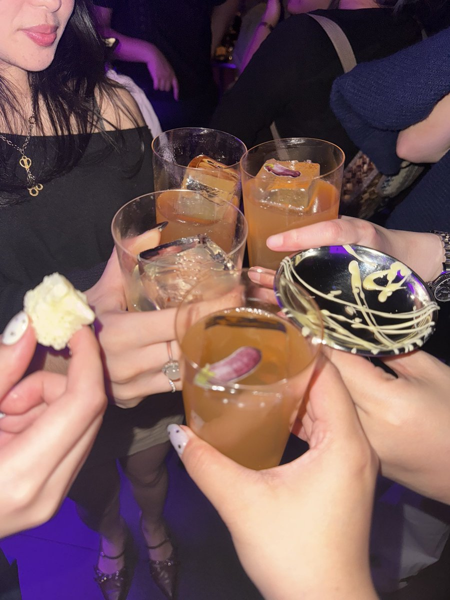 okmargs's tweet image. tgif