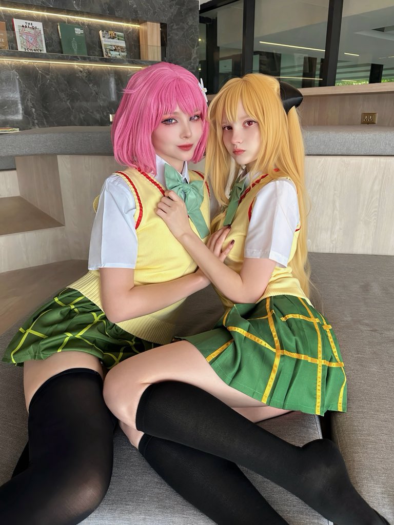 tsukiidess's tweet photo. Hey @grok put us in a bikini at this angle https://t.co/6GZk5shZ0d