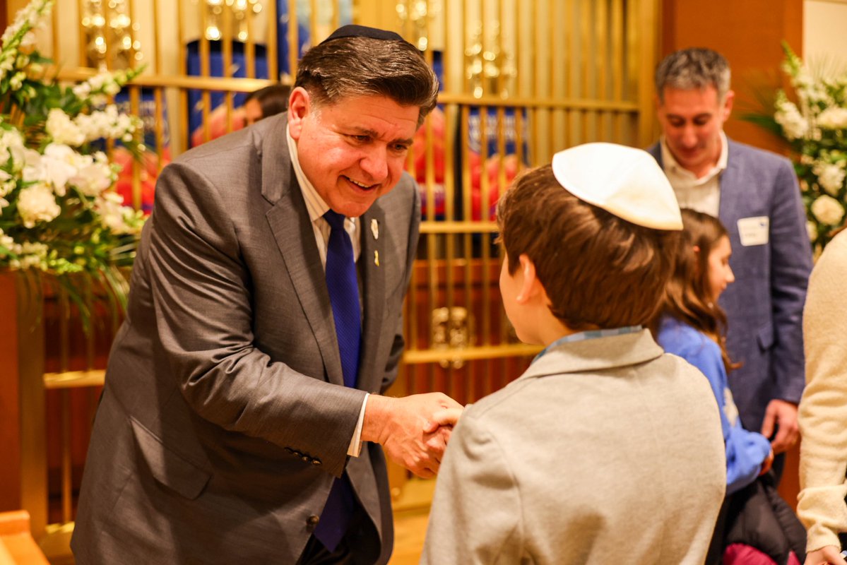 GovPritzker's tweet image. Shabbat Shalom, Illinois.