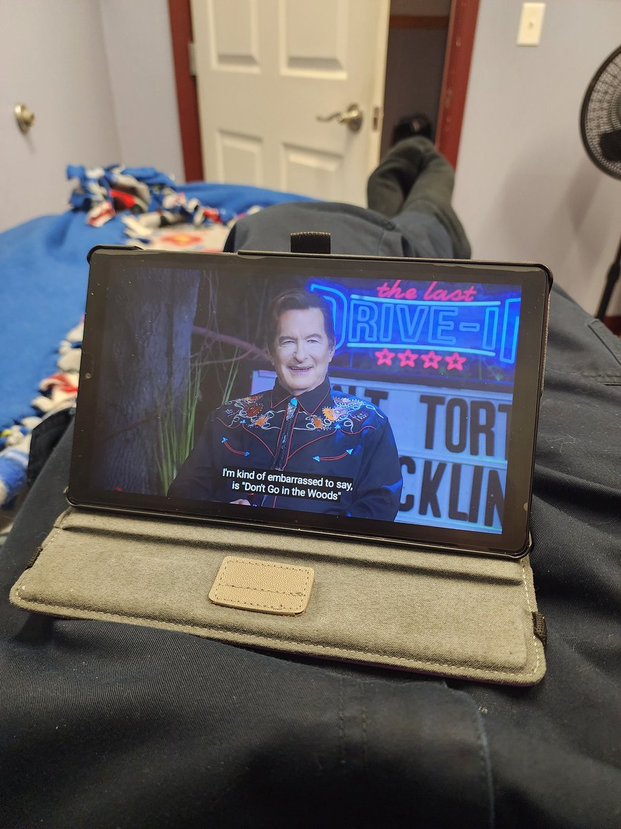 tk21804's tweet photo. #thelastdrivein #mutantfam https://t.co/f4eXiwg34I