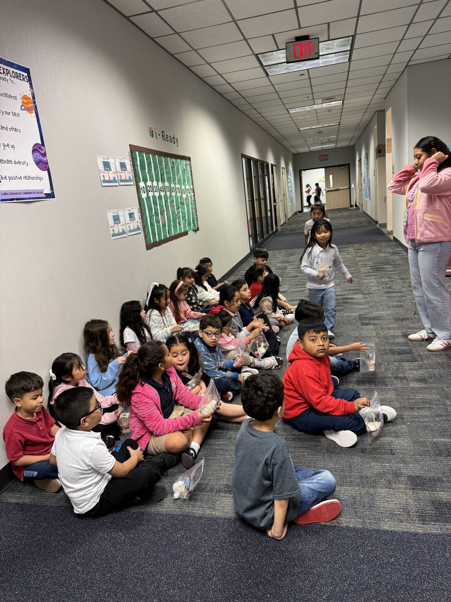 Collins Elementary tweet media