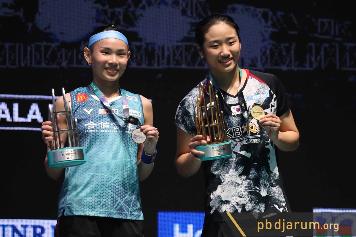 BadmintonR45199's tweet photo. Badminton Player Career Prize Money Top 100💰
1⃣ $2,671,417  🇰🇷AN Se Young
2⃣ $2,595,799 (TPE)TAI Tzu Ying
3⃣ $2,547,760  🇩🇰Viktor AXELSEN
4⃣ $2,287,911  🇯🇵Akane YAMAGUCHI
5⃣ $1,976,351  🇨🇳SHI Yu Qi
6⃣ $1,907,318  🇲🇾LEE Chong Wei
7⃣ $1,810,060  🇨🇳CHEN Yu Fei
8⃣ $1,752,350  🇨🇳ZHENG Si Wei
9⃣ $1,744,187  🇨🇳HUANG Ya Qiong
🔟$1,487,350  🇨🇳HUANG Dong Ping
Top 1-50 in Picture 1, 51-100 in Picture 2.

✅Based on data from BWF official website, with minor adjust for some players after my verification.

✅Statistics cover most BWF events from 2007-2025, as data before 2007 is very limited.

✅Not including most Continental Championships and also no prize money for Olympic Games/World Championshiops.   

✅Double players' prize money is 50% of the total won by his/her pair.