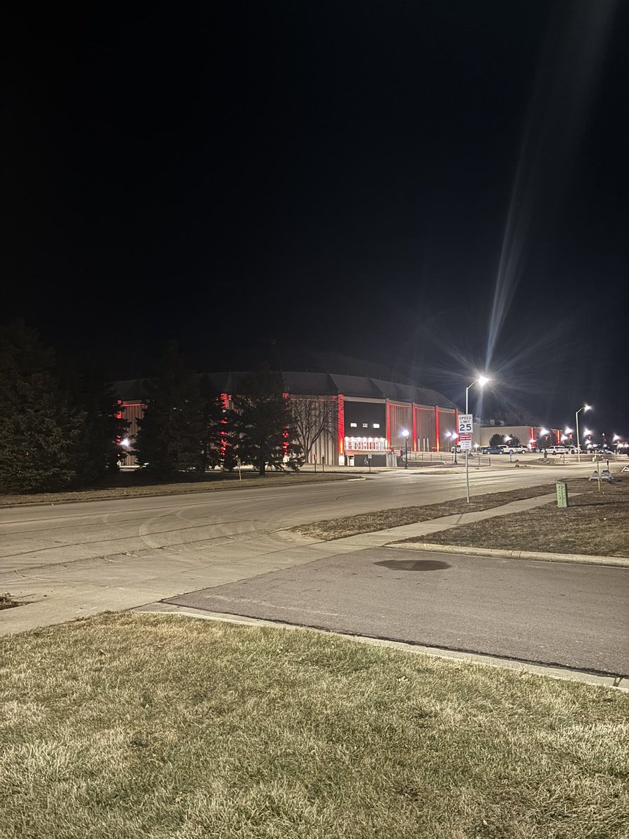 DustinCochran07's tweet image. Even better at night! #goyotes  @CoachTJohansen @1CoachRosie