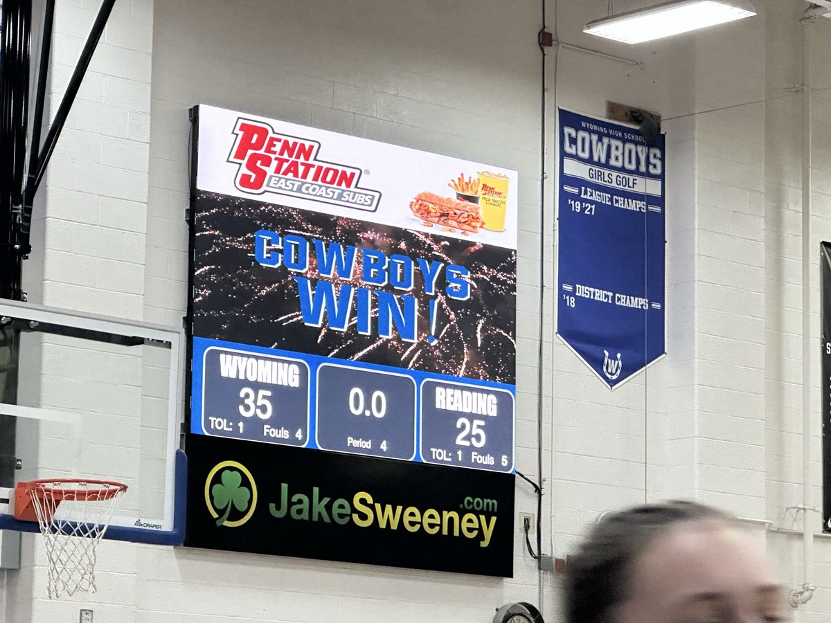 WyomingSports's tweet photo. Great win by the Cowboys! @wyogbb 

Final: 
Reading 25
Wyoming 35 https://t.co/b7k1Gi71Ir