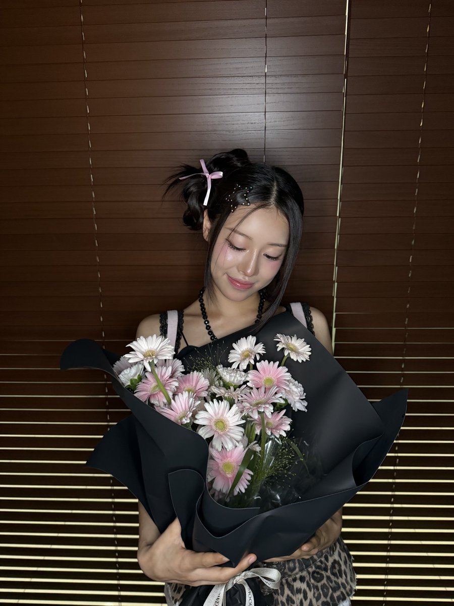 ablumefiles's tweet photo. [251006] SIO twitter update 📸 .ᐟ https://t.co/qB7dUQ6m2M