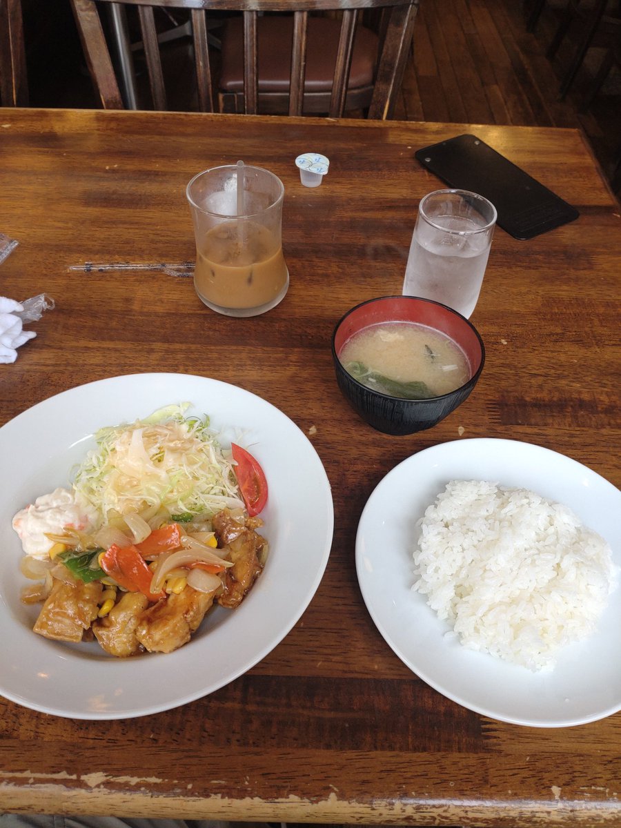 P99only's tweet image. #ダイエット
#お正月
年末以来、酒はあまり飲まなかった。しかし結構食べたので増えたかな、と思ったが101キロ。プラマイゼロ位だった。順調に軌道に乗せたい。