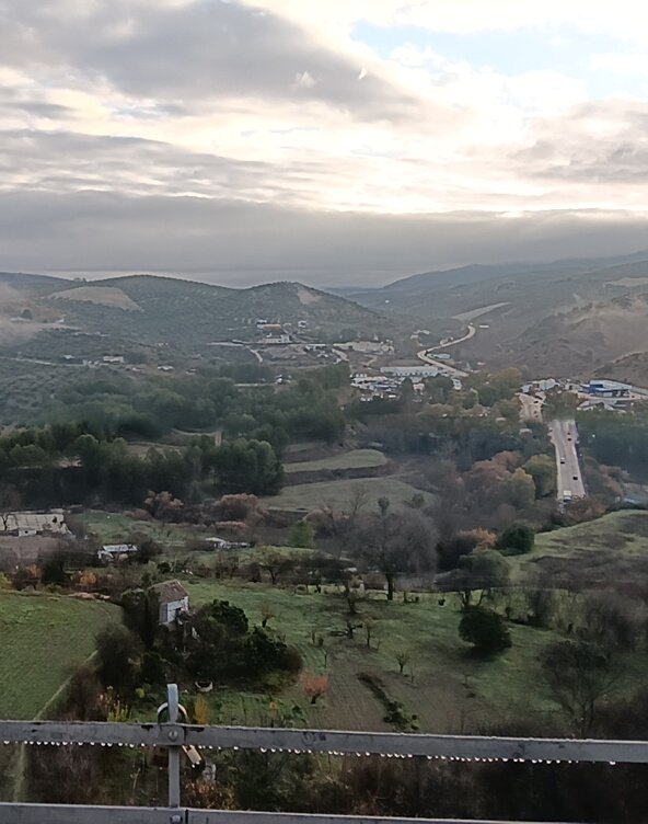 blondebreath's tweet photo. Sin entrar en si me lo merezco o no, me acaban de dar una hostia sin mano que según pasan los minutos más petrificada me quedo. https://t.co/JNBsxLun8f