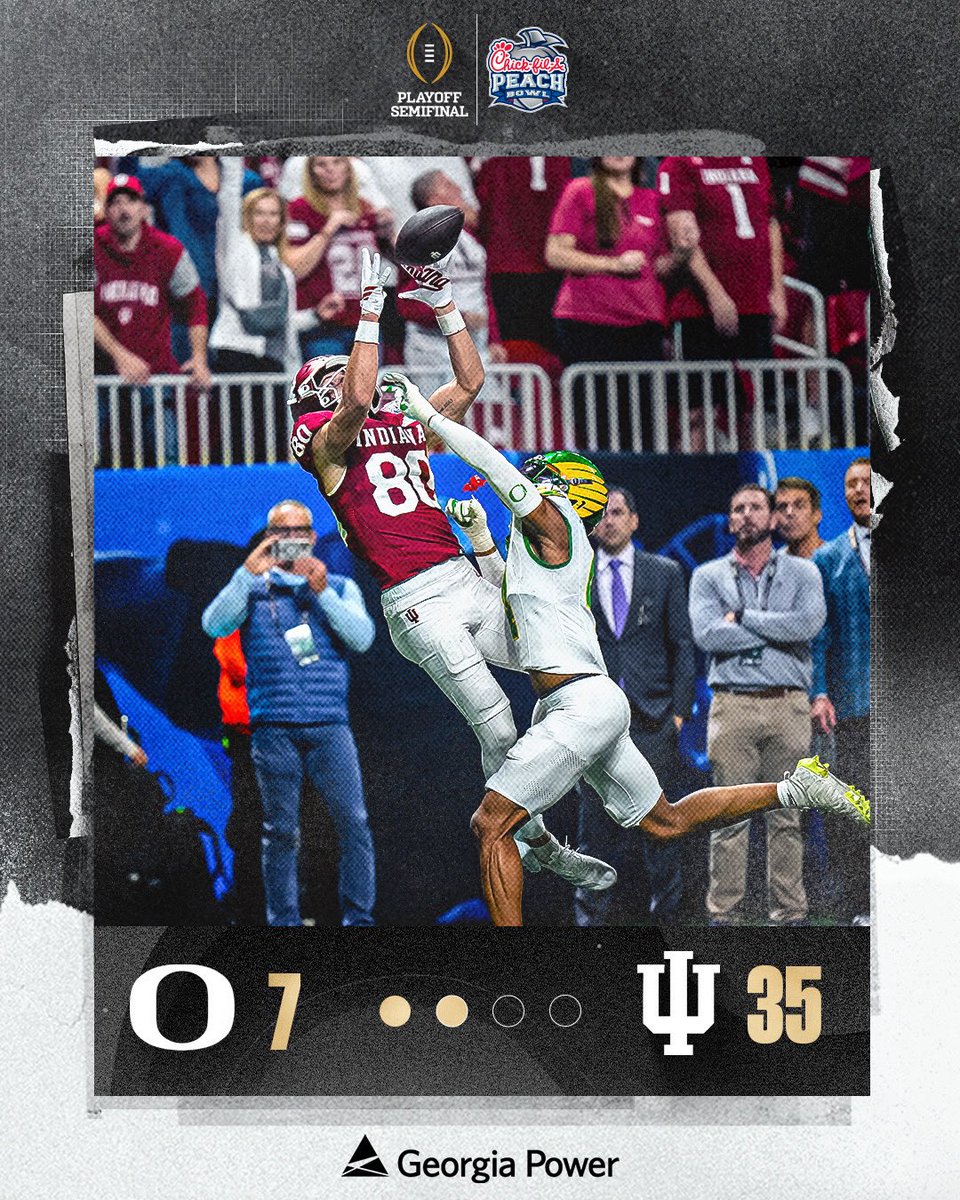 CFAPeachBowl's tweet photo. Hoosiers on 🔝 at the half 

#CFAPeachBowl https://t.co/AFrVu6tnVK