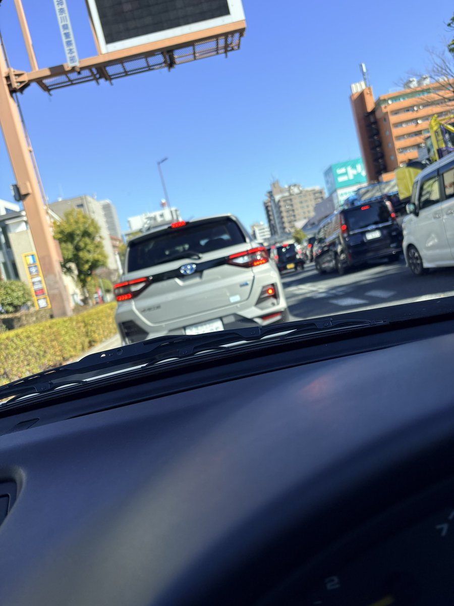 Note88Orange's tweet photo. この右下のクソ眩しいのなに https://t.co/bb8b3alrpK