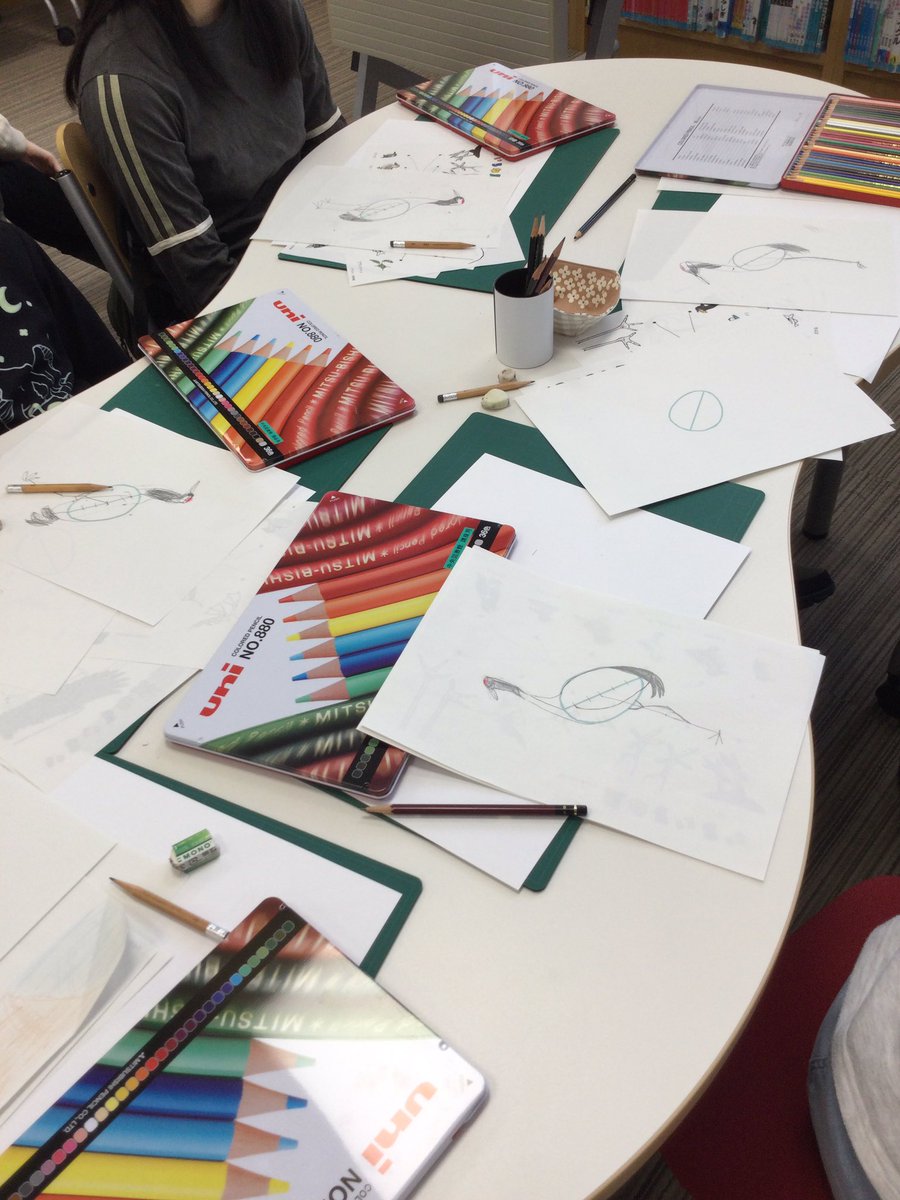 イラストレーター・安斉俊先生のイラスト講座「鳥を描いてみよう」開催中です。
骨格や形の理由を考えて描くと、線が鳥に見えてくる！
みんな上手！