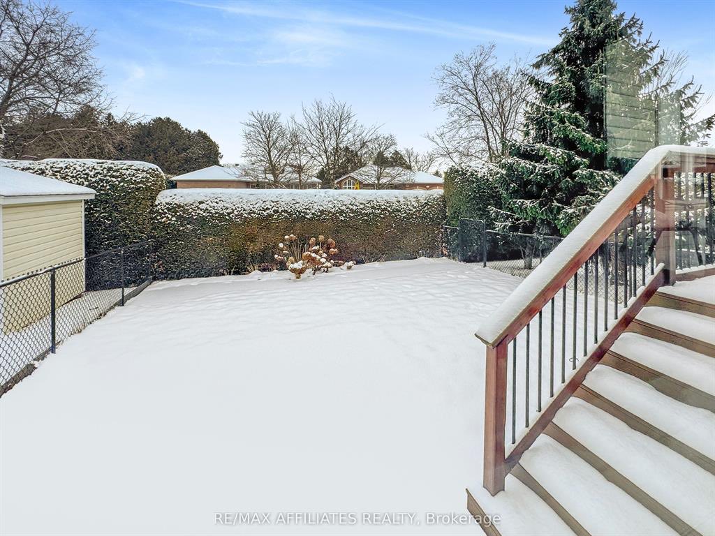 Next up, Homes with Harts’ second Open House will be hosted by Mark. 

107 Sable Run Drive in Stittsville’s sought-after Crossing Bridge. A gorgeous 3-Bedroom, 3-Bathroom freehold townhome with a finished basement and large fenced backyard for $649,000.