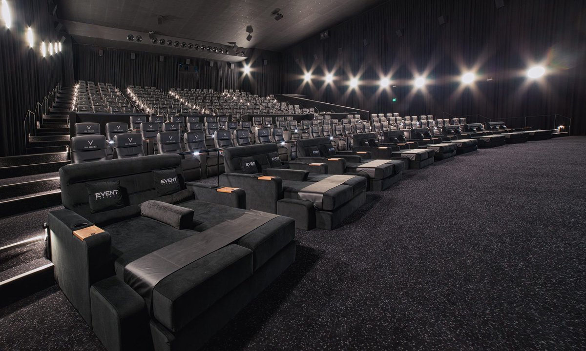 KayeCervin's tweet photo. @ZeeWildDog @SaveArclight If you can get to an event cinemas, most of them have daybeds now. Part of the booking is you get a jumbo tub of popcorn to share and it ends up cheaper than the nice seats when you go with your partner. :3 https://t.co/6r1eYOK8O5