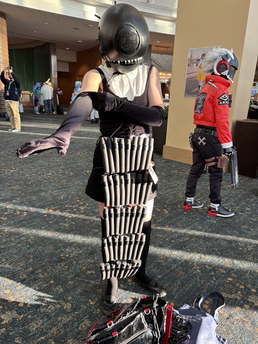 Fine #チェンソーマン #ChainsawMan #レゼ #Reze 💣 😈 cosplay from 
 #AnimeLA21. 

Very impressive head sculpt.