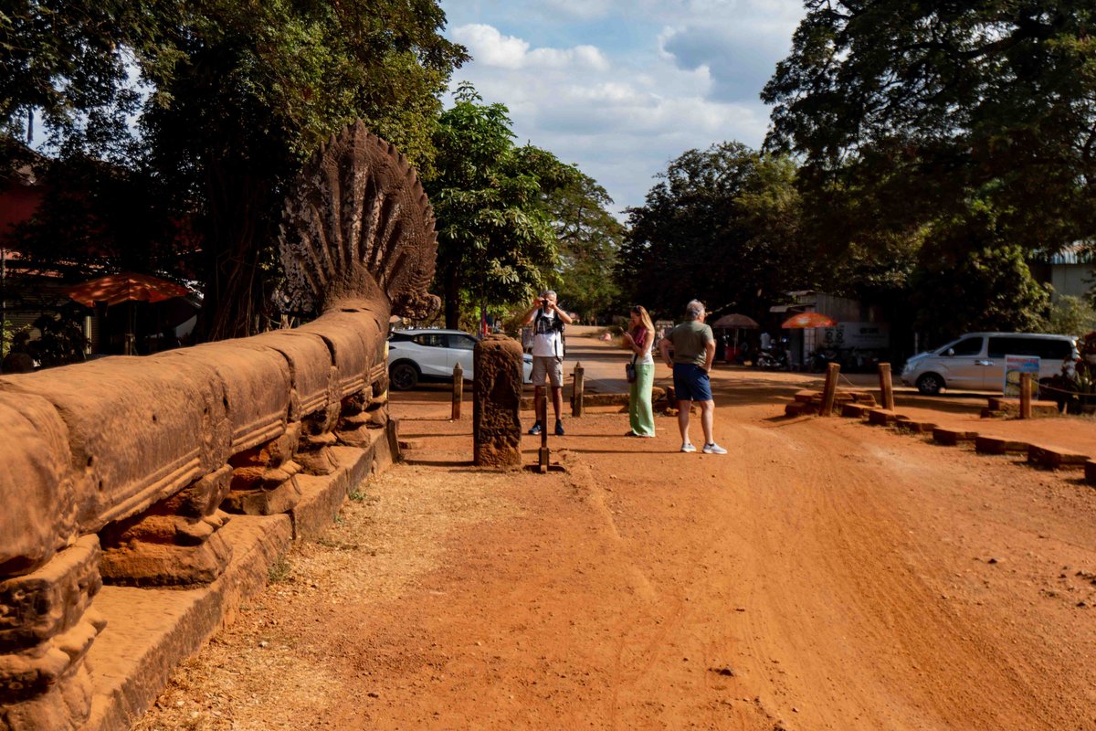 reggie8z's tweet photo. Kampong Kdei Bridge, a Bayon-style corbelled stone-arch bridge from the Angkorian period, is located in Chi Kreng District, Siem Reap Province, approximately 60 kilometres east of Siem Reap city. (Jan 6.2026)
© PhotoX https://t.co/bFx8mupnMd