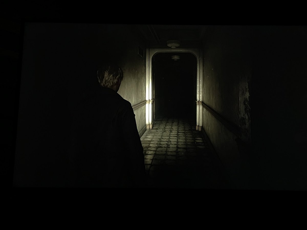 melaniabacter's tweet image. 💀