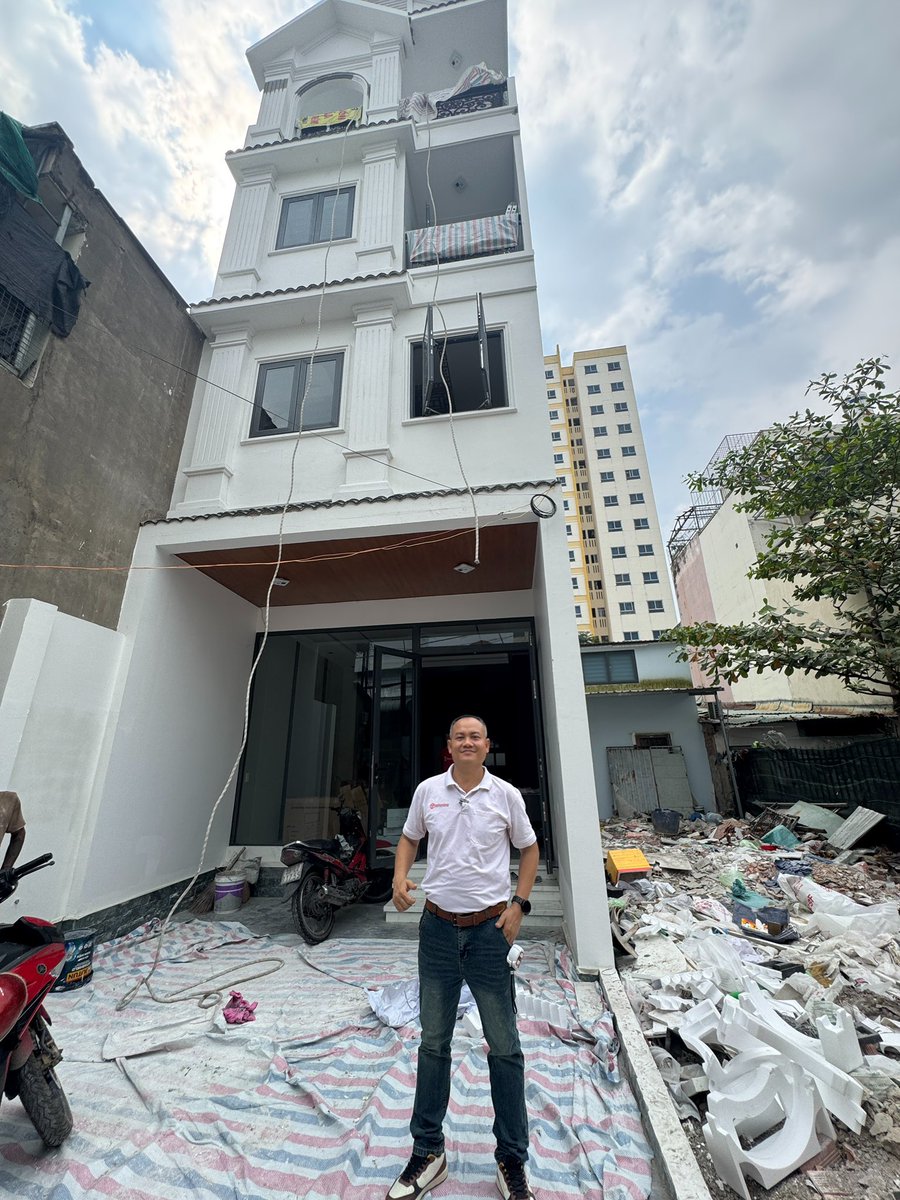 Ceotranvanlam's tweet photo. Cửa nhựa composite có ô kính dùng làm cho công trình văn phòng, bệnh viện 
#lamsaigondoor #saigondoor #cuanhuacomposite #cuanhuagiago #cuaphongngu #cuanhavesinh #cuaphongtam https://t.co/EepsCgoMQb