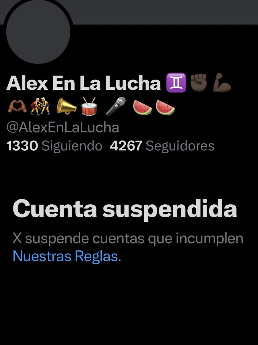 __DVader's tweet photo. Halcón Caído 
—repito, Halcón Caído 

El activista LGBT y vocero de la izquierda radical en Guatemala, ha entregado las armas.  

@AlexEnLaLucha 

Adiós 👋🏼 https://t.co/0L5yCvTaOL