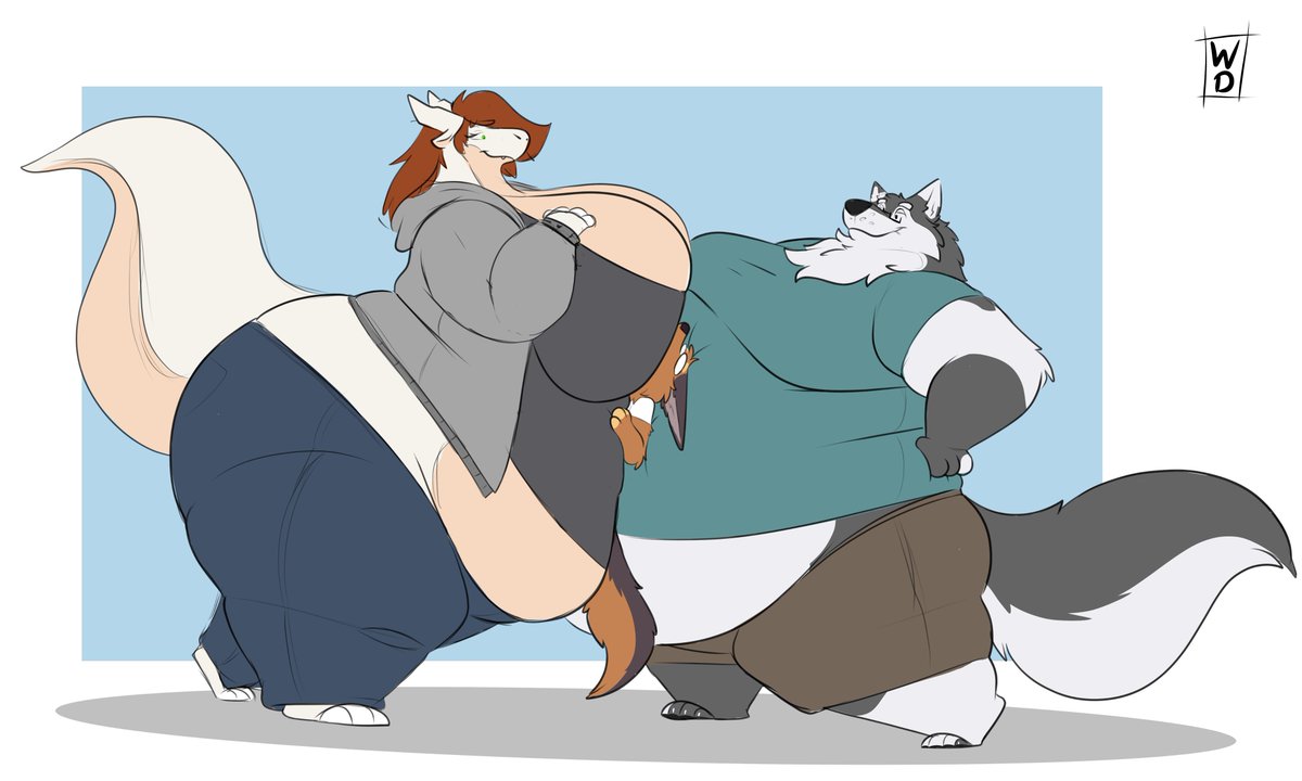 Wazplm52's tweet photo. He is trapped between two bellies https://t.co/wcDnKgjbL1