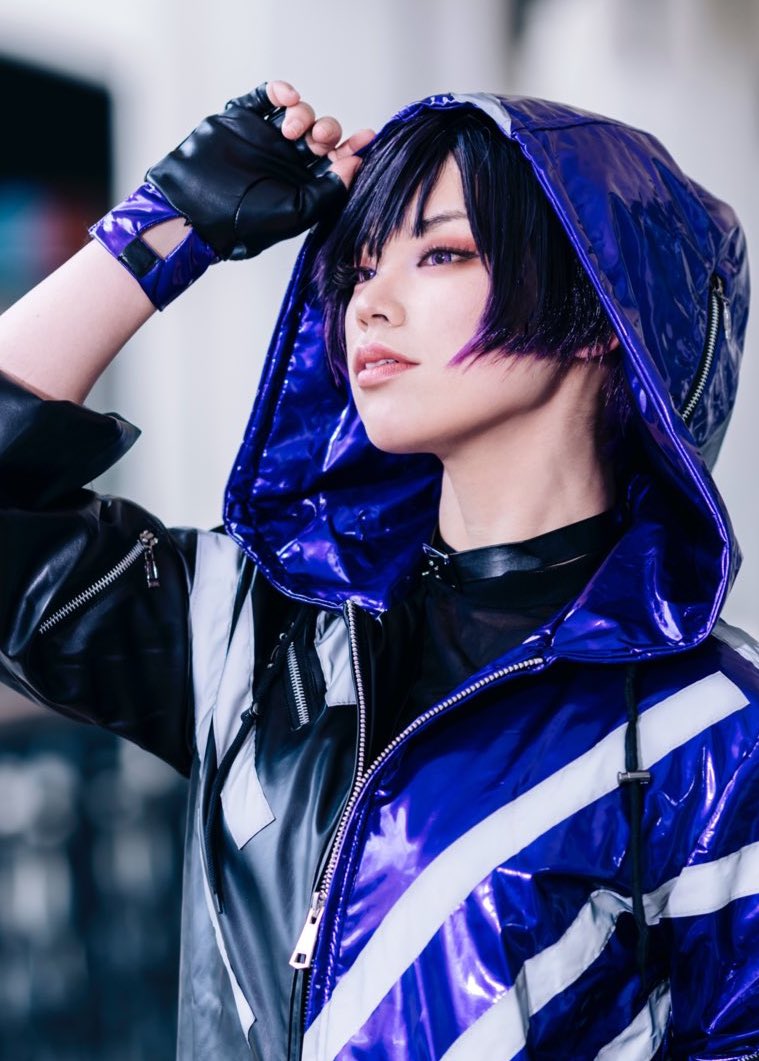 Shioncos's tweet image. THE FACE                          THE BODY