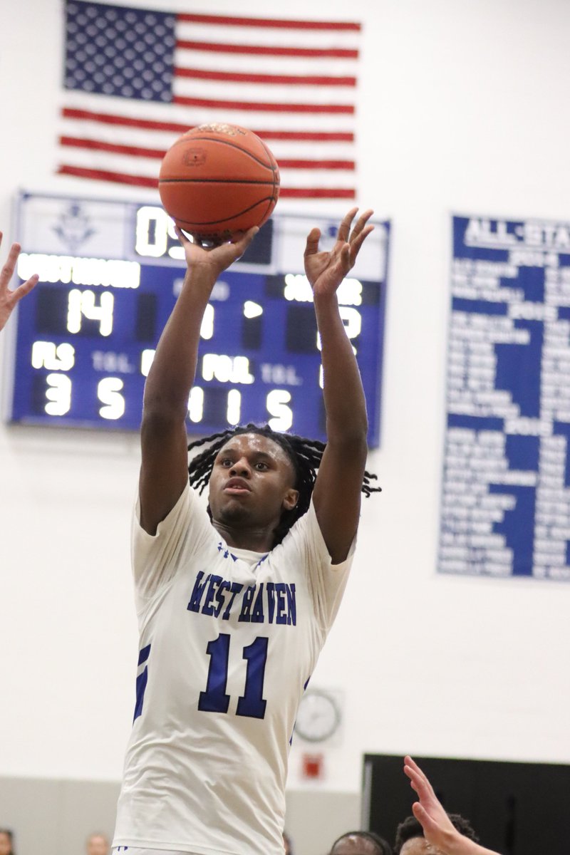 BlueDevilPhoto2's tweet image. West Haven Boys' Basketball improves to 8-1 with a 63-48 victory over the Xavier Falcons.  The Blue Devils are right back at it tomorrow when they host Thomas Edison Vocational Tech (NY) tomorrow at 4pm. @CoachMorrell1 @SCCcommissioner @ciacsports 
flic.kr/s/aHBqjCGc9c