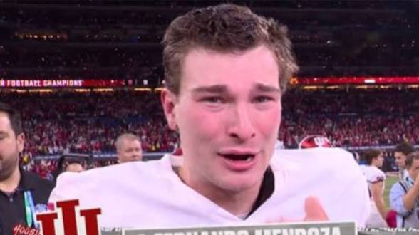 NFLFrascella's tweet image. Y’all ready for this Las Vegas Raiders squad? 

QB1 Fernando Mendoza

RB1 Ashton Jeanty

TE1 Brock Bowers

Decision-maker: Tom Brady

How many games are they gonna win?