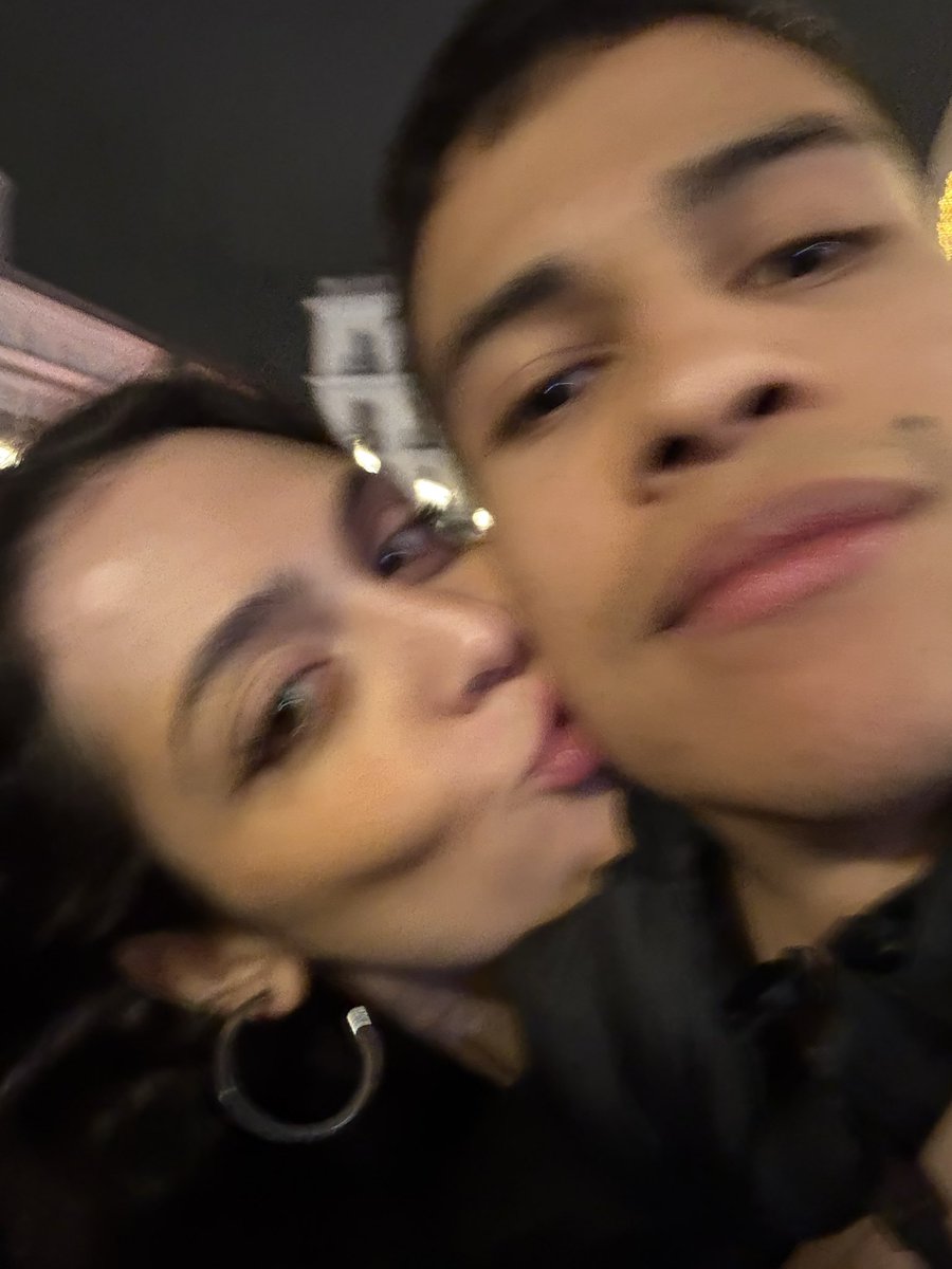 soficcrs's tweet photo. y esto dedicado al amor de mi vida, te quiero desde el día uno. Gracias por dejarme compartir esta vida contigo ❤️ https://t.co/zXHbaVWqbS