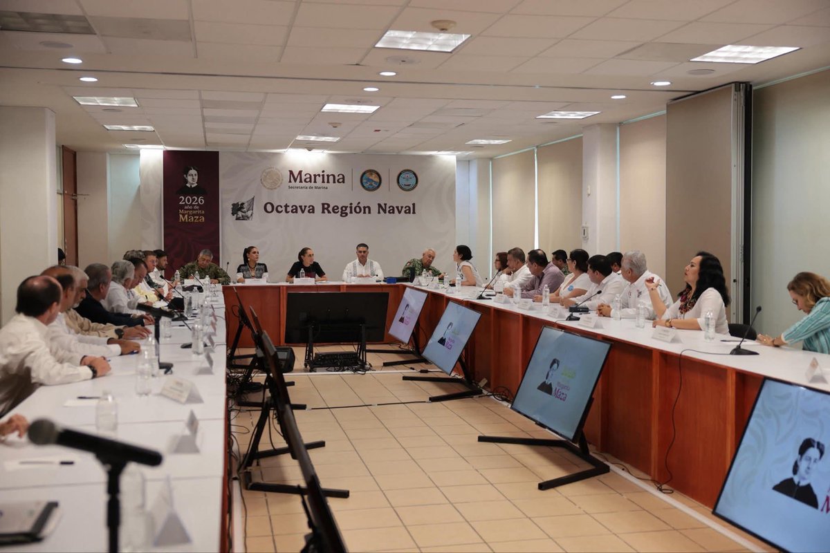 A H E T A tweet media