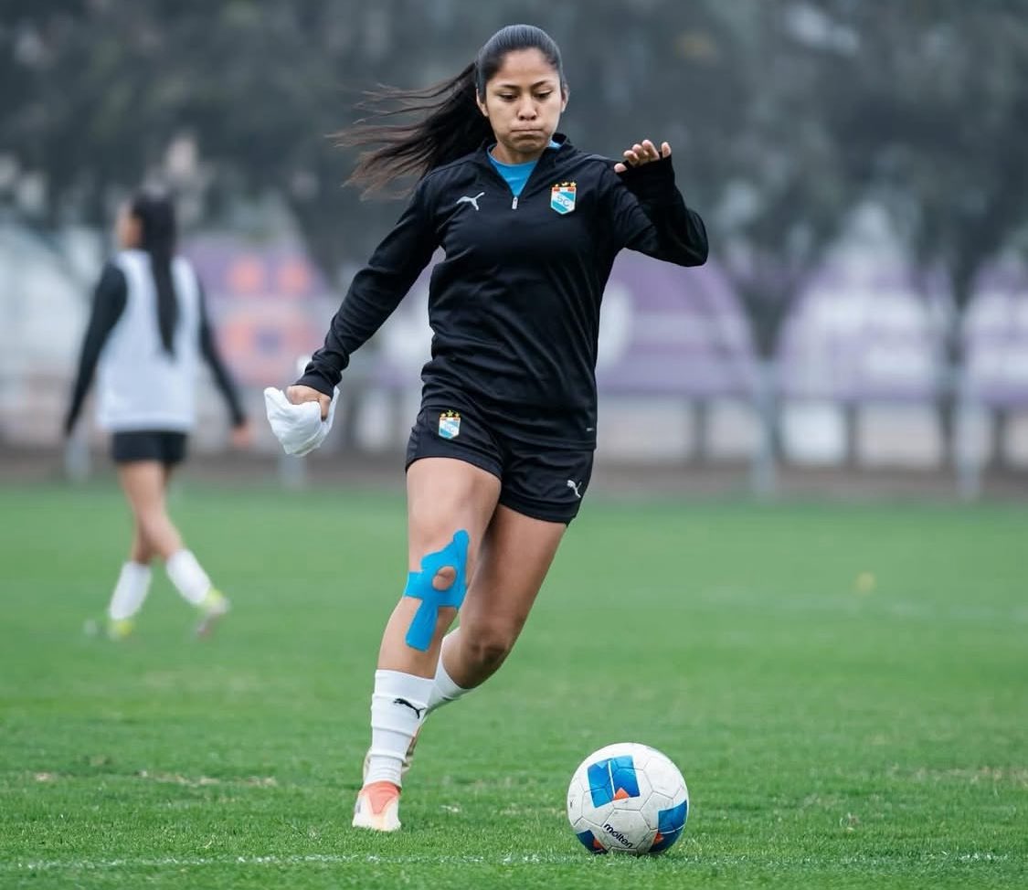 reixxcs's tweet image. #OFICIAL🚨 
Olenka Gutiérrez y Gabriela Garcia, ambas jugadoras de Sporting Cristal, forman parte del Once Ideal de la Temporada 2025 de la Liga Femenina ApuestaTotal 🏆.