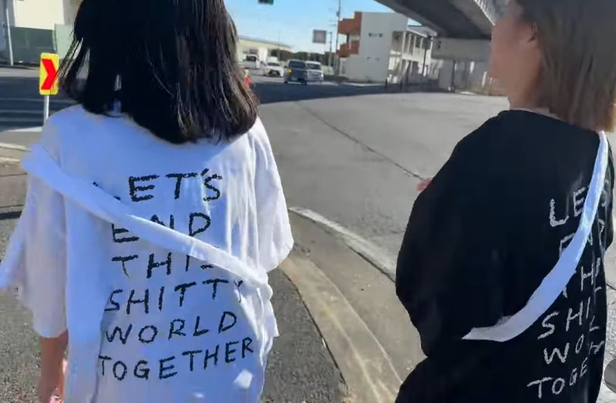 SandG0's tweet photo. Let's end this shitty world together
#BLUEGOATS
#Marin #Chanchi
#BLUEGOATS駅伝 https://t.co/HJQDY5UMQZ