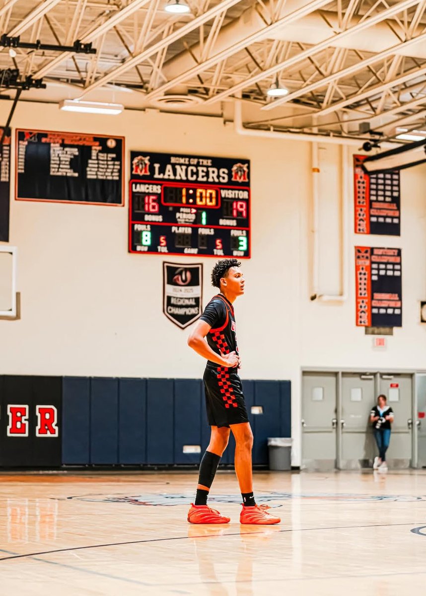 MonacanHoops's tweet image. 🚨Final Score 🚨

#Monacan 72
#Huguenot 77

🔸’26-Jackson Bunn- 20 points 
🔸’26-Amare Cooper- 14 points
🔸’26-Kobe Benjamin- 14 points 

#ChiefPride #804Varsity @cfieldsports