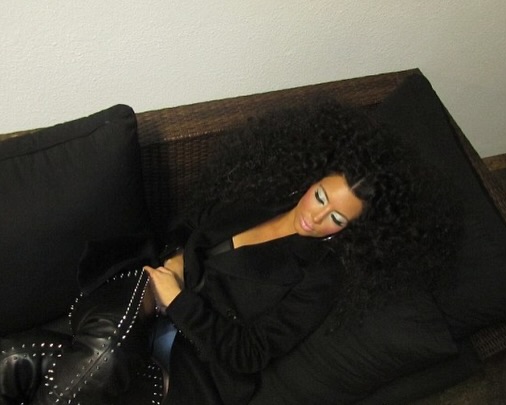 nickiskite's tweet image. LOOK SUCKER
THIS MY GUN BUTTER