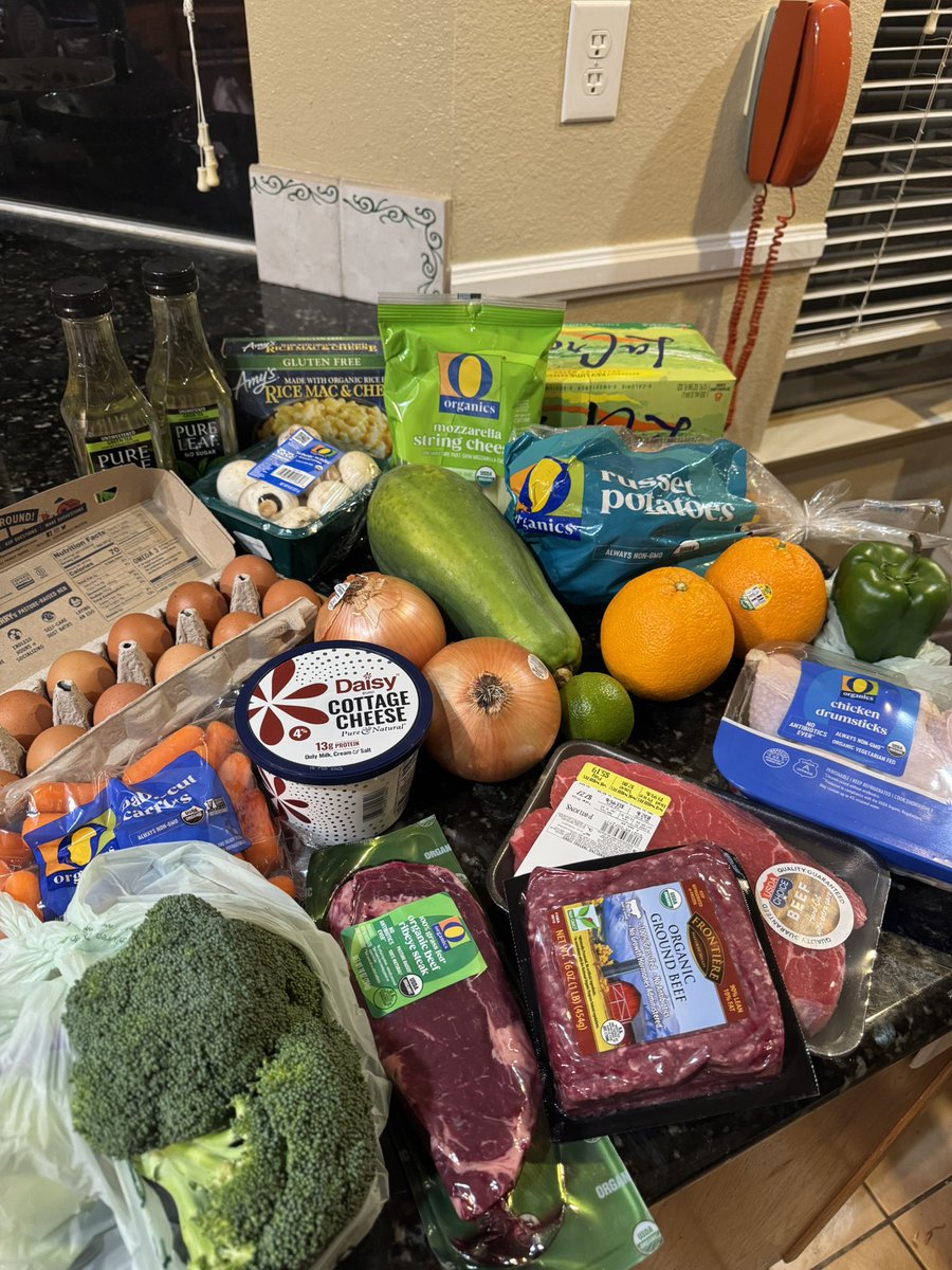 LisaColver's tweet image. My groceries and dinner I cooked according to the new food pyramid. I want to be healthy. Lots of meat, veggies, fruits, and dairy with a tiny bit of grain. Mostly organic and all foods cooked in butter or tallow. #MAHA #foodpyramid @RobertKennedyJr