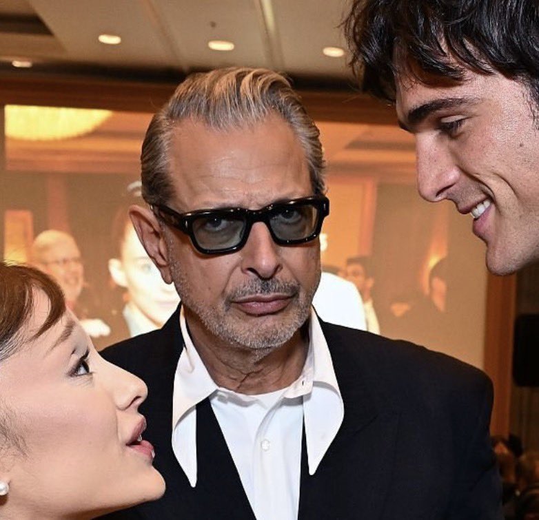 anqelilacs's tweet image. IM CRYING?????