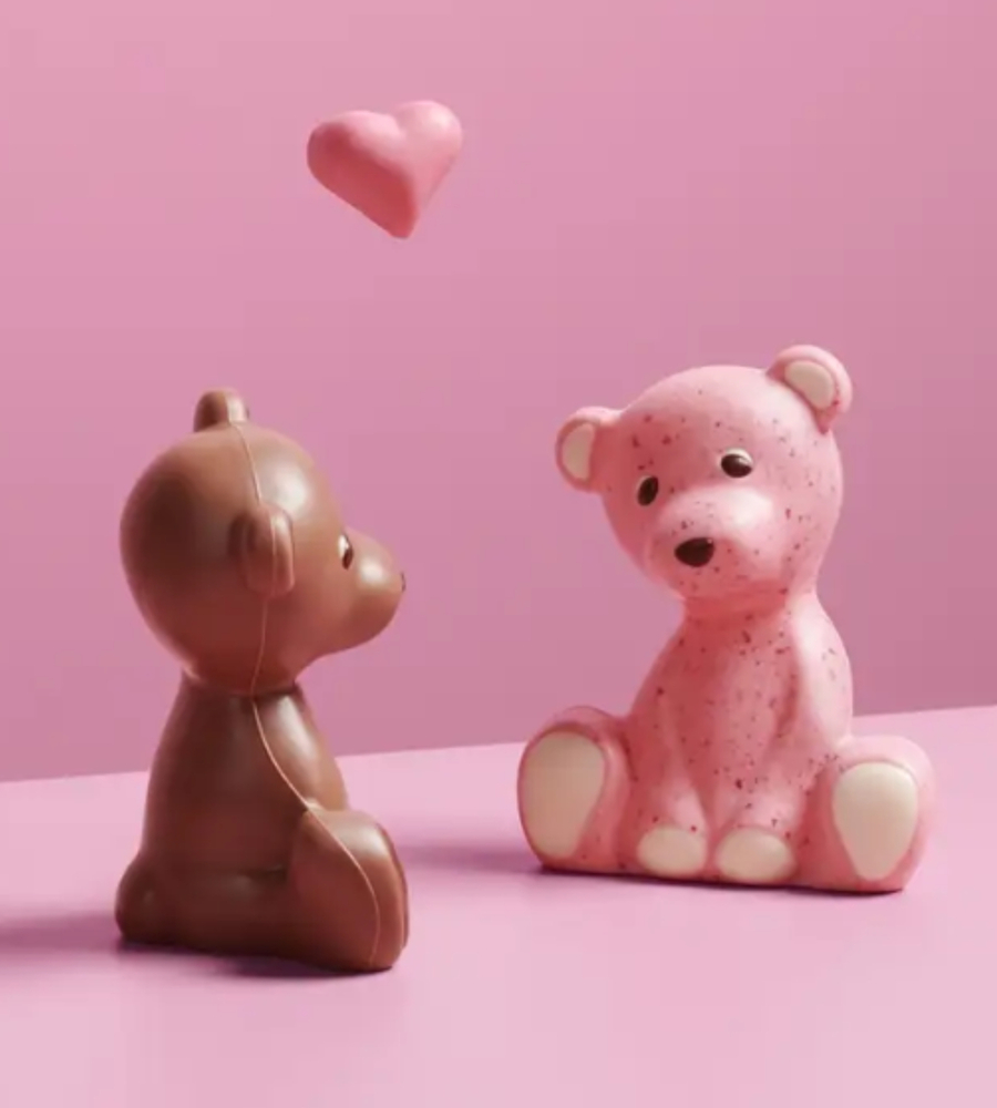 スイス発「レダラッハ」26年バレンタインチョコ、ちょこんと座る