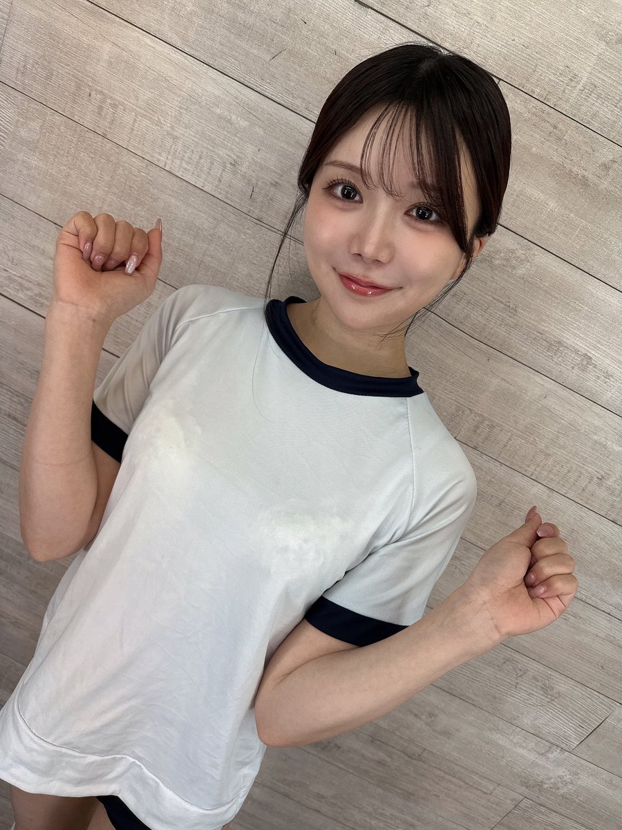 Post by 和香なつき✨️Natsuki Waka✨️ on X: 今日は体操着🏸