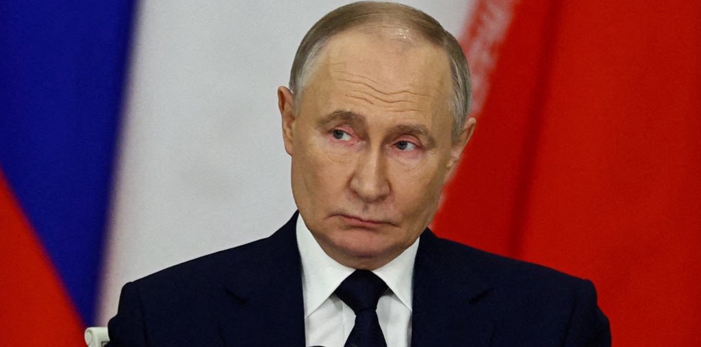 JUST IN: 🇺🇸 President Trump tells China and Russia they "can buy all the oil they want from us."

"We are open for business."