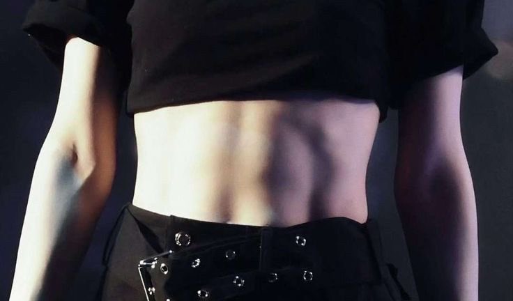 wen_tokki's tweet photo. body so fucking tea you can tell who it without even looking at her https://t.co/zRqe5zkCwC