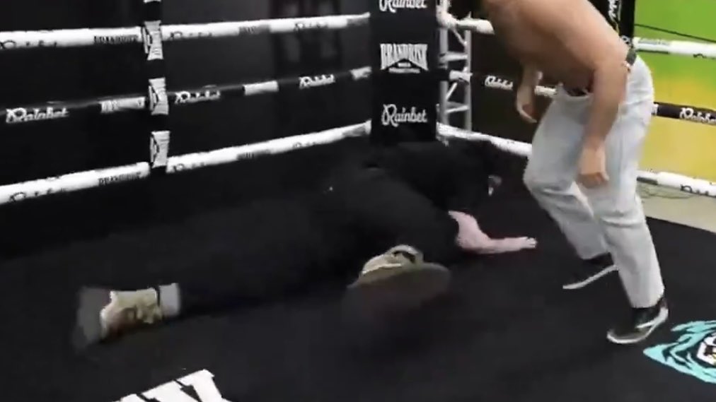 <a href="/THATBOYMMAGURU/">THE MMA GURU</a> Face down ass up