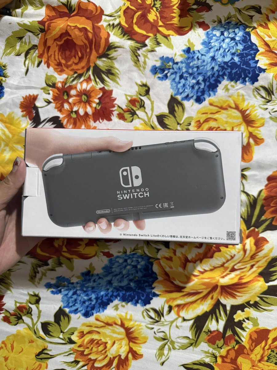 onceluv_cc's tweet photo. wts lfb ph nintendo switch lite

Sealed and brand new

6,500 pesos only!!!

Rfs: won from giveaway

Loc: quezon city https://t.co/PQULgFASWJ