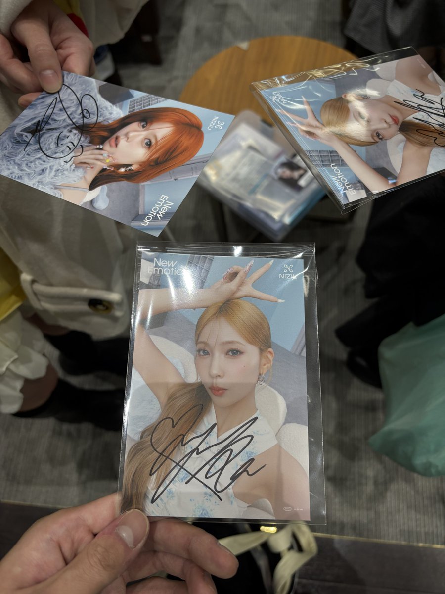 NiziU マユカ オフラインイベント サイン やっと念願のサイン✨️✨️ 鳥取のタスキ覚えててくれてありがとう