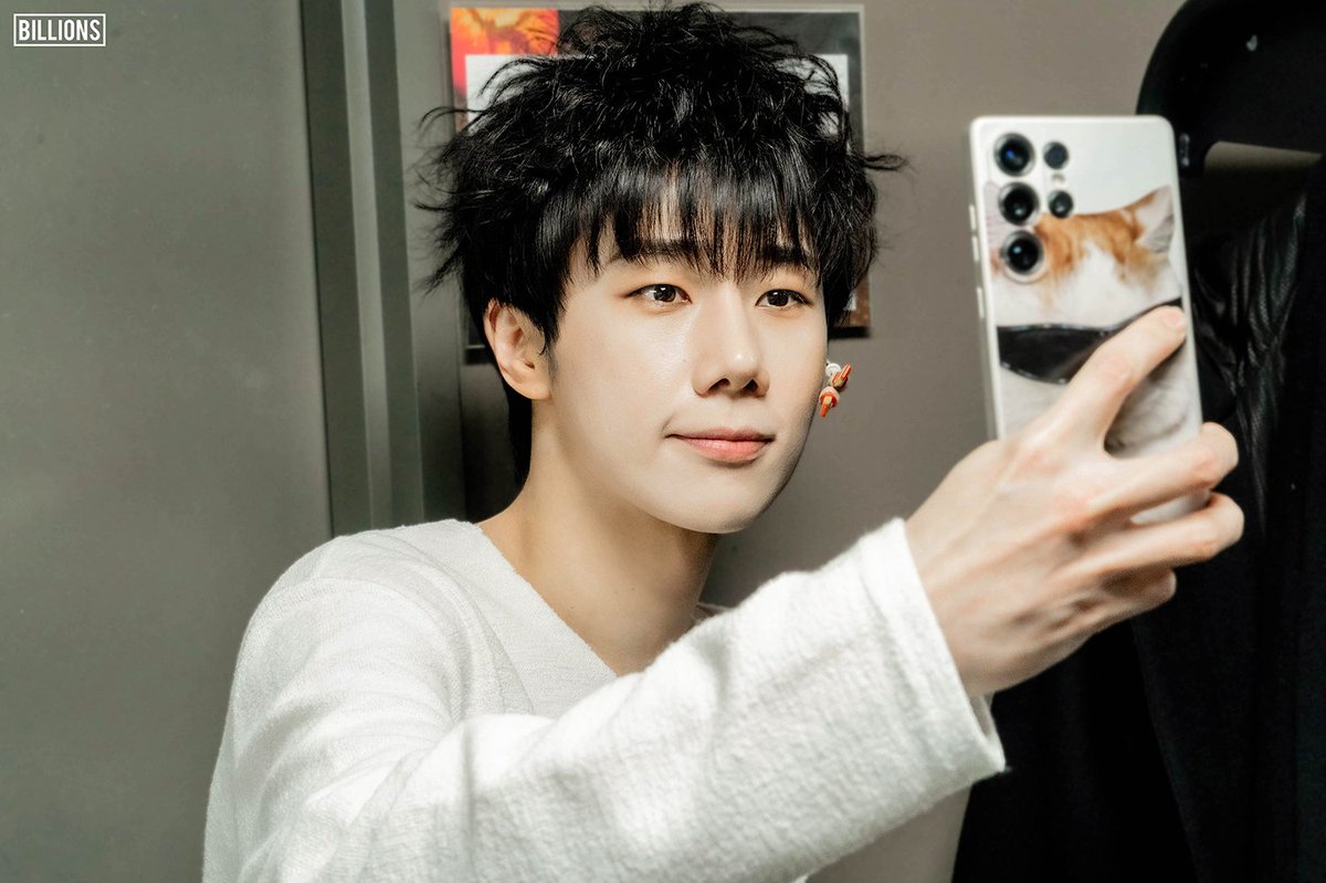 KSK_official's tweet image. [💌]

김성규 뮤지컬 &amp;lt;데스노트&amp;gt; 막공 현장 비하인드

🔗kimsungkyuofficial.bstage.in/contents/6961c…

#김성규 #KIMSUNGKYU
#뮤지컬 #데스노트 #DEATHNOTE