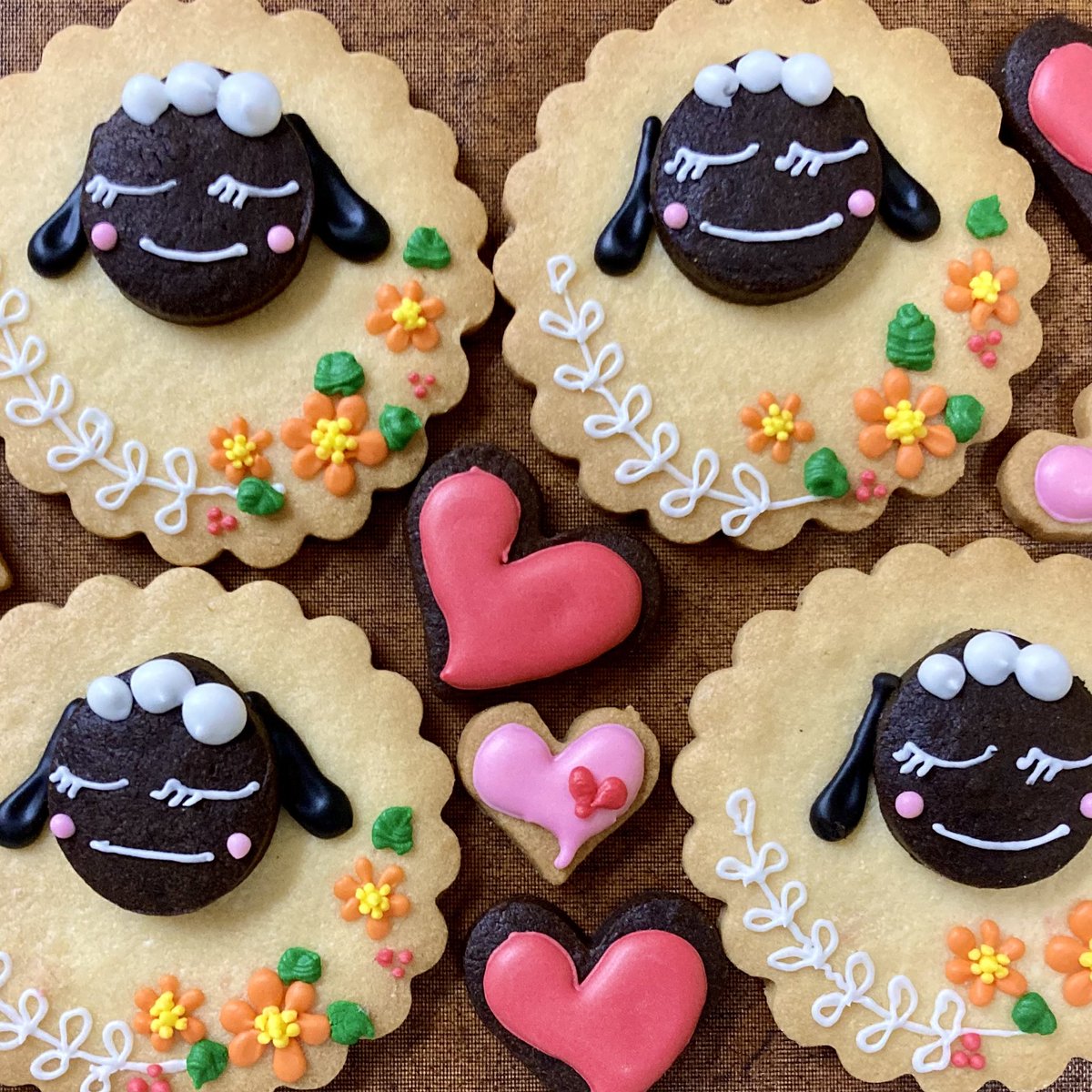 ottira1998's tweet photo. お久しぶりの『ひつじクッキー』
2月のバレンタインに向けて、ラブリー💖

#ひつじクッキー https://t.co/P1SGIexOMQ