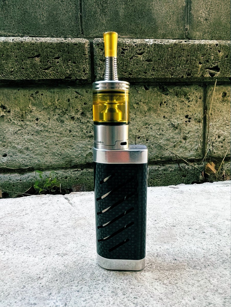 mighty_vape's tweet photo. 昼休み🍚
今週ラスト!
仕事終わったら、サウナ入って美味しいもん食おうっと🤤
#Baya
#Poulticegreen https://t.co/ZmTwlg274z