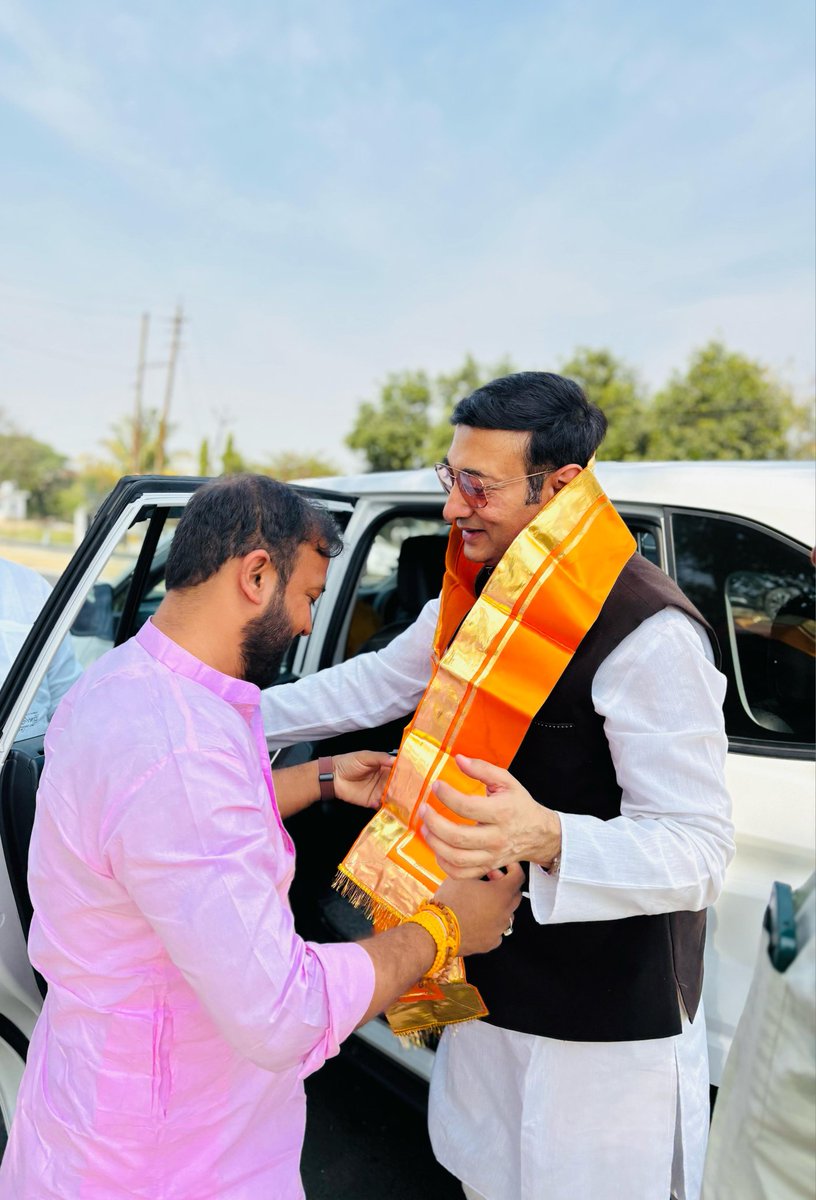 AnkitBhavsar22's tweet photo. मध्यप्रदेश सरकार के पूर्व कैबिनेट मंत्री श्री @dattigaon  जी को जन्मदिन की हार्दिक शुभकामनाएं। 

प्रभु श्री राम जी से आपके उत्तम स्वास्थ्य एवं दीर्घायु ��ीवन की कामना करता हूं| https://t.co/XdOGYgto7C