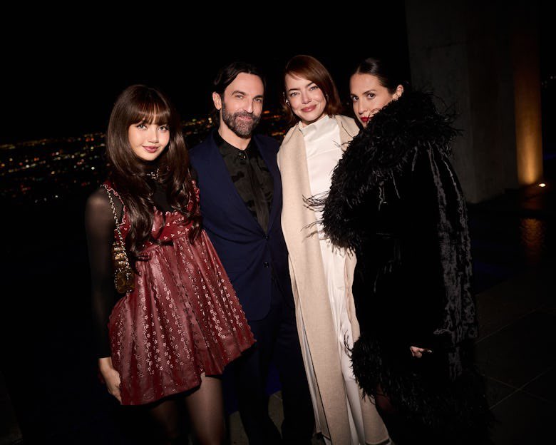 lalaluvlalisa's tweet image. #LISA with Emma Stone, Renate Reinsve, and Ana de Armas at the Louis Vuitton × W Magazine Intimate Awards Season dinner. 🇺🇸