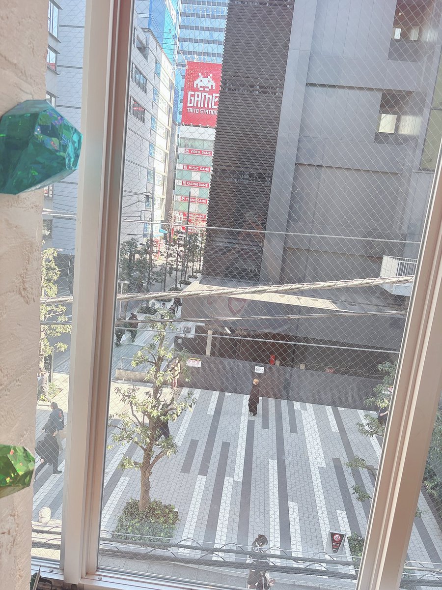 オープンしました！
今日も23:00までいます。
ご帰宅お待ちしてます🍀